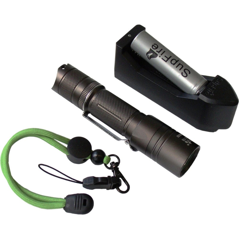 Flashlights, Bulb Type: LED , Material: Aluminum , Run Time: 5h , Lumens: 900 , Number Of Light Modes: 4  MPN:1004395