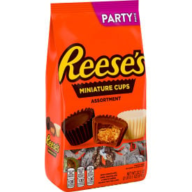 REESE'S Peanut Butter Cups Miniatures Candy Assortment 32.1 oz 24600413