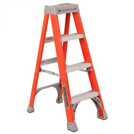 Louisville 4' Fiberglass Step Ladder - 300 lb Cap. - FS1504. FS1504.