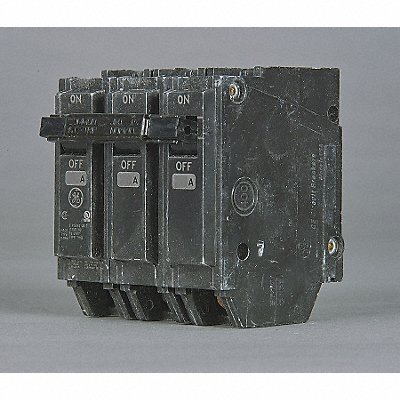 Circuit Breaker 30A Plug In 120/240V 3P MPN:THHQL32030