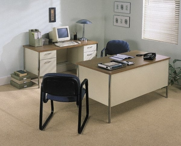 Right Return Desk: Plastic Laminated Top, Mahogany & Charcoal MPN:HONP3235RNS