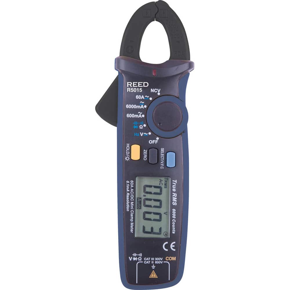 Auto Ranging Clamp Meter: CAT III, 0.67