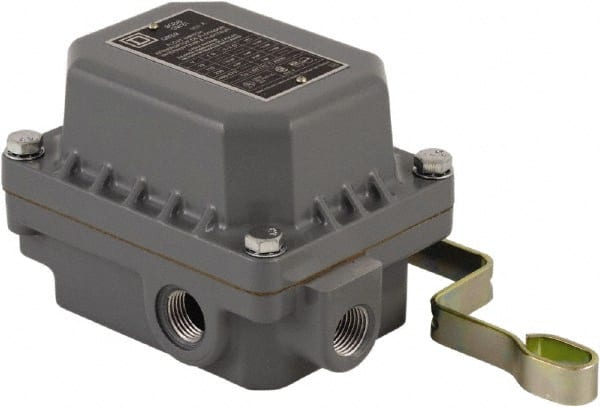 4 NEMA Rated, DPST, Float Switch Pressure and Level Switch MPN:9036DW31