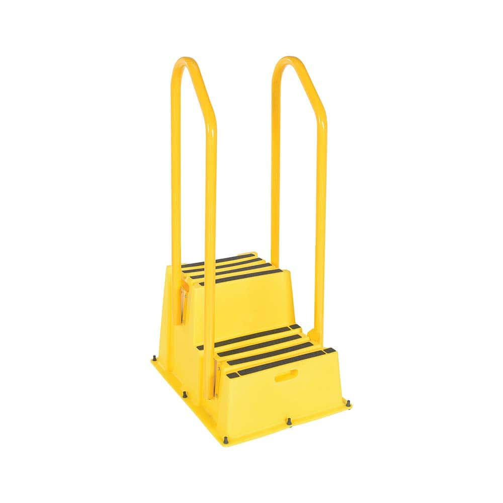 2-Step Polyethylene Step Ladder: 500 lb Capacity, 4' 9-1/2