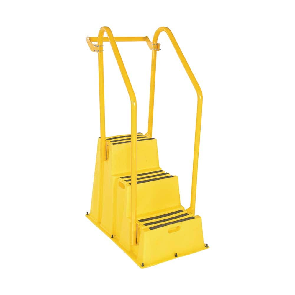 3-Step Polyethylene Step Ladder: 500 lb Capacity, 5' 4-5/8