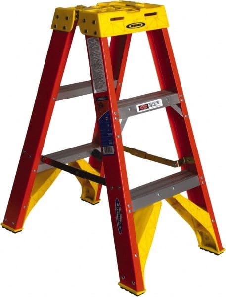 2-Step Fiberglass Step Ladder: Type IA, 3' High MPN:T6203