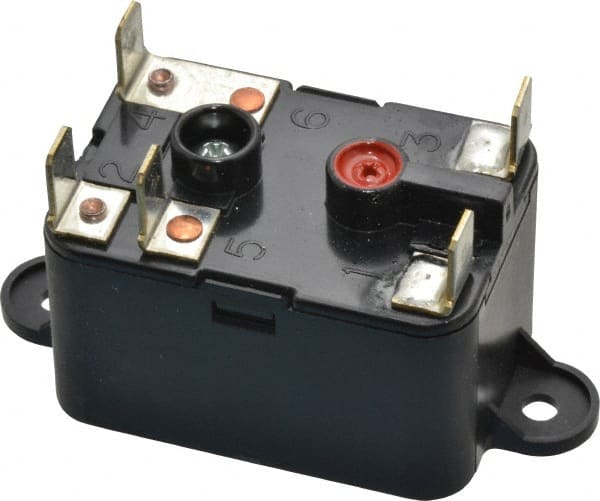 Relays, Type: Relay , Voltage: 24V  MPN:90 370S1